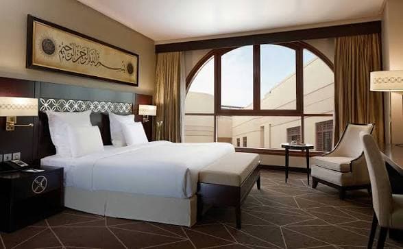 الصورة 2 من 4